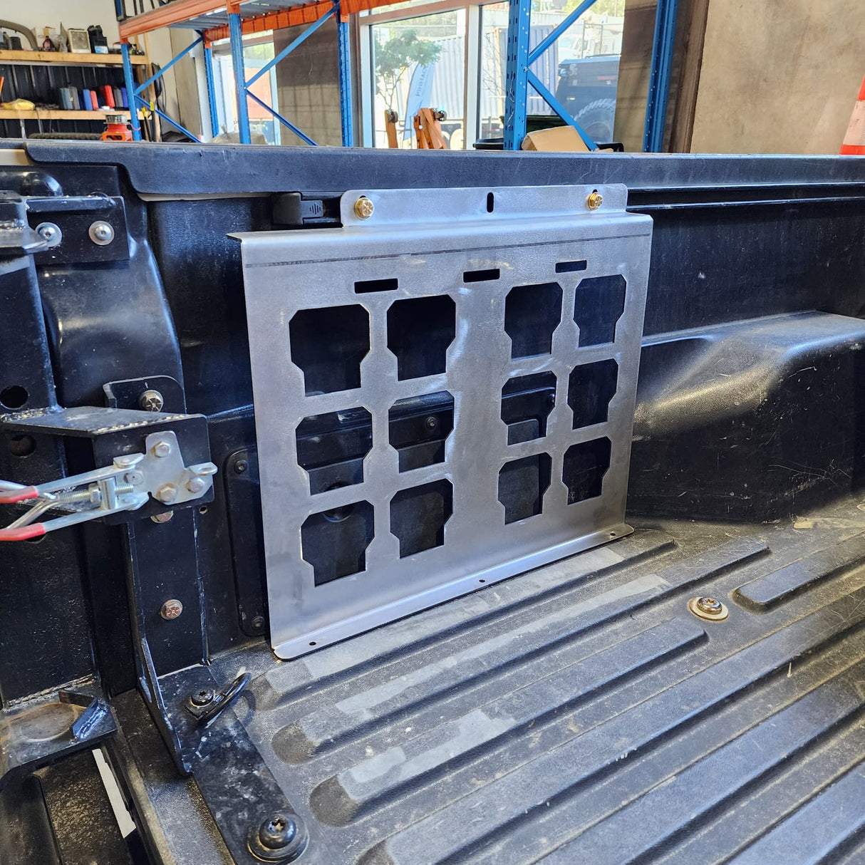 Milwaukee PackOut Mount - 2005-23 Toyota Tacoma Bed