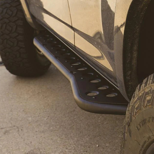 Cali Raised 2010+ 4runner 0 Degree Step Rock Sliders