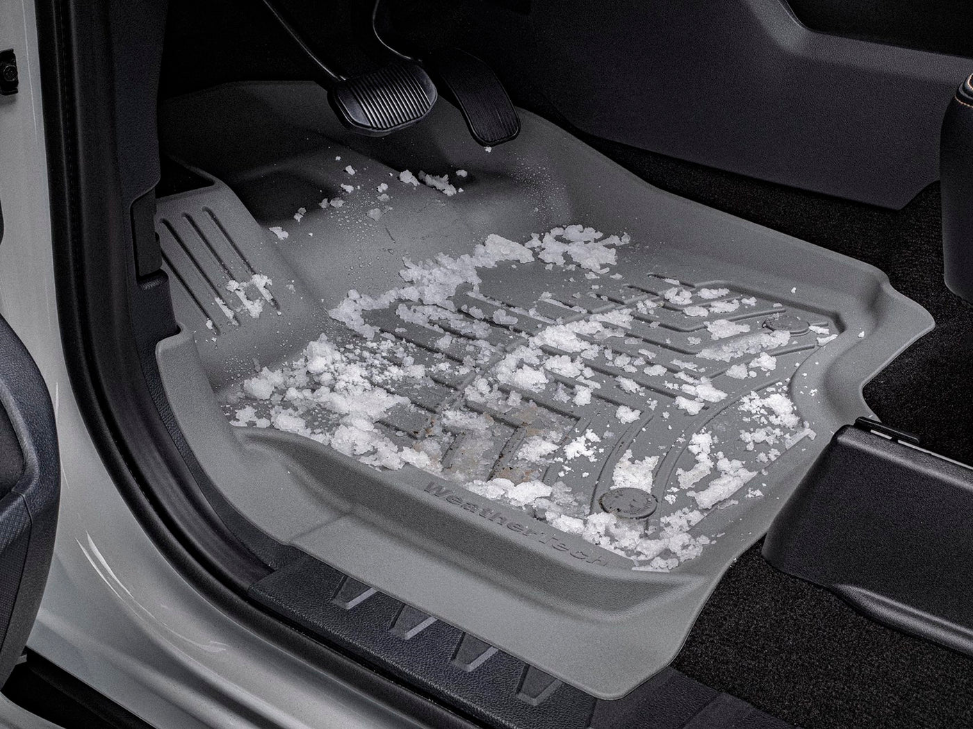 Weathertech FloorLiner HP | 2018-2023 Tacoma